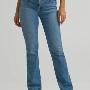 Women's Ultra Lux Comfort with Flex Motion Bootcut Jeans